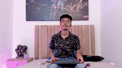 Evans  online show from December 4, 2025, 4:00 am