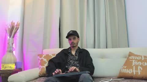 Evans  online show from February 4, 2026, 2:39 am