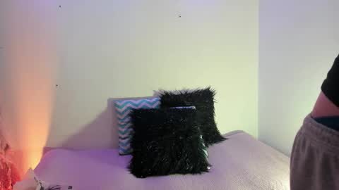 Timothy 21 years old online show from December 20, 2025, 7:32 pm