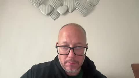 timtim19781978 online show from May 17, 2026, 12:01 pm