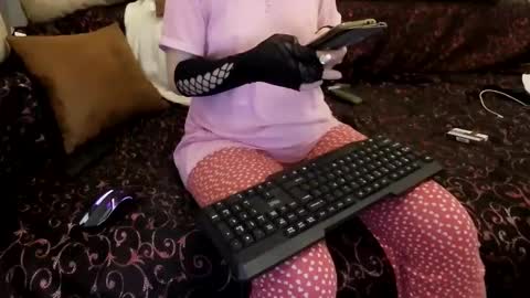 Antonia online show from February 3, 2026, 8:08 am