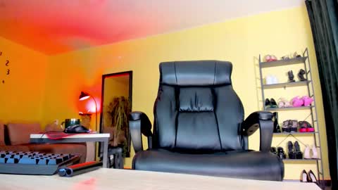 mistressTina online show from March 13, 2026, 5:19 pm