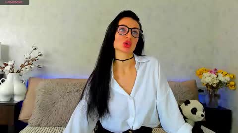 Tina online show from October 31, 2025, 9:21 am