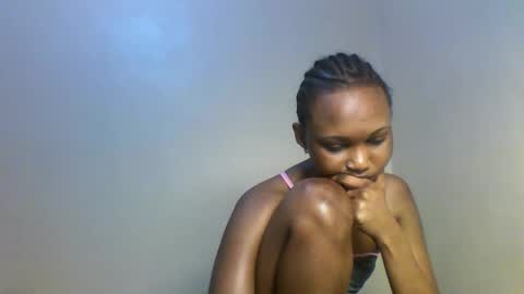 Tina online show from November 22, 2025, 1:43 pm