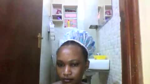 Tina online show from December 18, 2025, 12:55 pm