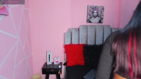 Tina noa online show from February 12, 2025, 3:40 am