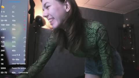 Tina Tayllor MY SHEDULEMondayTuesdaySaturdaySunday online show from December 3, 2024, 5:45 pm