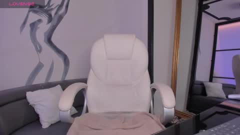 Snapshot of tinaajones_ chatting on February 11, 2025, 7:05 pm Tina online show from February 11, 2025, 7:05 pm