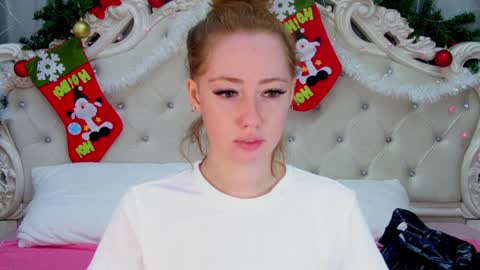 Snapshot of tinabrook chatting on January 3, 2025, 4:33 am Tina online show from January 3, 2025, 4:33 am