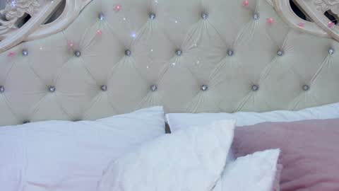 Snapshot of tinabrook chatting on February 4, 2025, 7:29 am Tina online show from February 4, 2025, 7:29 am
