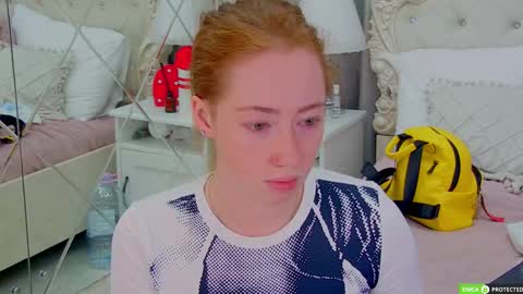 Tina online show from September 18, 2025, 3:41 am