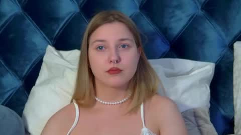TinaBurton online show from April 29, 2026, 4:55 pm