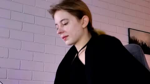 Tina Davil online show from February 3, 2026, 9:14 am