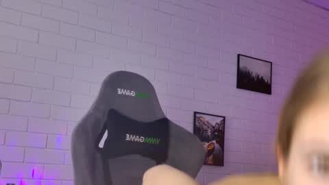 Tina Davil online show from February 19, 2026, 9:16 am