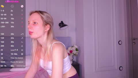 Snapshot of tinasiner chatting on December 22, 2024, 2:16 pm tinasiner online show from December 22, 2024, 2:16 pm