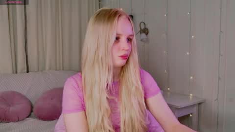 tinasiner online show from April 16, 2026, 4:08 pm