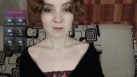 Snapshot of tinawincee chatting on February 15, 2026, 4:42 am Tina online show from February 15, 2026, 4:42 am