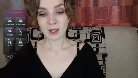 Snapshot of tinawincee chatting on March 23, 2026, 4:38 am Tina online show from March 23, 2026, 4:38 am