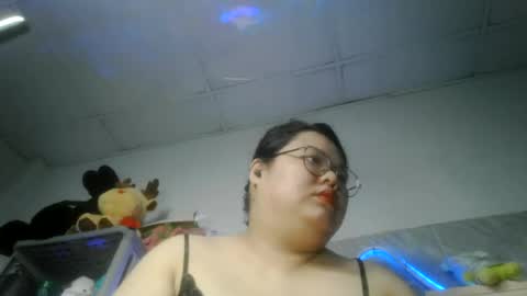 Snapshot of tini_bei chatting on August 3, 2026, 7:28 pm tini_bei online show from August 3, 2026, 7:28 pm