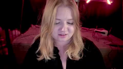 Snapshot of tinkerrbelll chatting on February 22, 2026, 8:07 pm TinkerrBelll online show from February 22, 2026, 8:07 pm