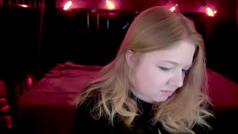 Snapshot of tinkerrbelll chatting on March 17, 2026, 8:12 pm TinkerrBelll online show from March 17, 2026, 8:12 pm