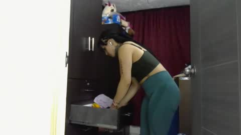 I AM BELLA  ----------- follow my  IG  TINNS 69 online show from March 2, 2025, 1:58 am