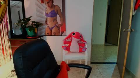 Snapshot of tinnadawson chatting on September 24, 2025, 2:26 am I AM BELLA ----------- follow my IG TINNS 69 online show from September 24, 2025, 2:26 am