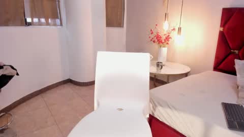 Tina Moon online show from April 30, 2026, 10:36 pm
