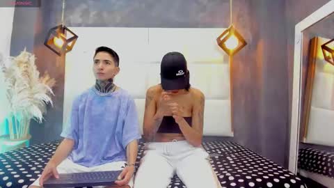 Snapshot of tinny_and_candy chatting on October 20, 2025, 12:27 pm TINNY AND CANDY online show from October 20, 2025, 12:27 pm