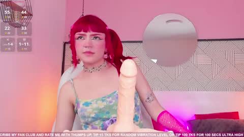 Emmy  blue berry1 online show from December 23, 2024, 3:55 pm