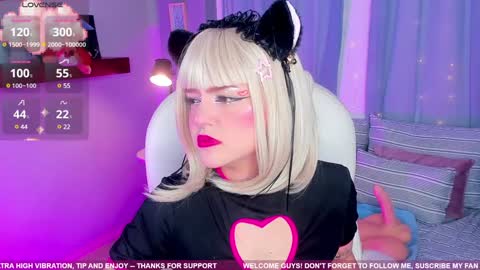 Emmy  blue berry1 online show from January 22, 2025, 9:24 am