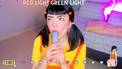 Emmy  blue berry1 online show from March 9, 2025, 3:16 pm