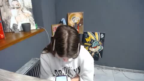 Gloria online show from February 2, 2026, 9:08 am