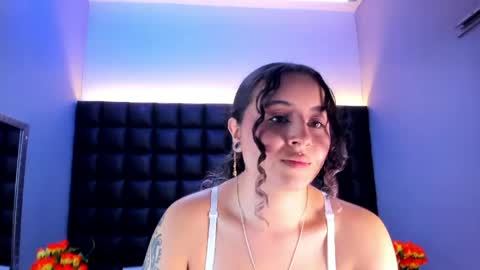 Snapshot of tiny_love_ chatting on June 9, 2026, 4:46 am tiny online show from June 9, 2026, 4:46 am