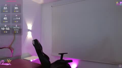 tiny_tay online show from February 24, 2026, 11:41 am