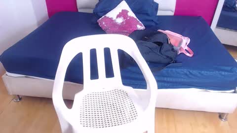 tiny_whore18 online show from October 17, 2025, 4:20 pm