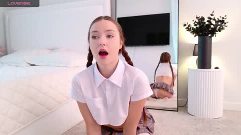 Im Tiny   -- Online  at 8 AM GMT  online show from November 28, 2025, 7:11 am