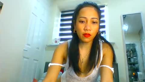 Tinyasian911718 sweetinyasian instagram online show from January 16, 2025, 12:31 pm