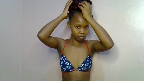 Snapshot of tinybarbie_ chatting on October 18, 2025, 4:08 pm Barbie  online show from October 18, 2025, 4:08 pm