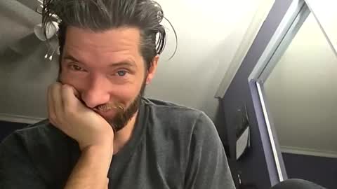tinyguynicecock online show from March 31, 2026, 10:15 am