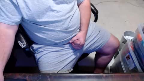 tinyhubba online show from January 5, 2025, 3:23 pm