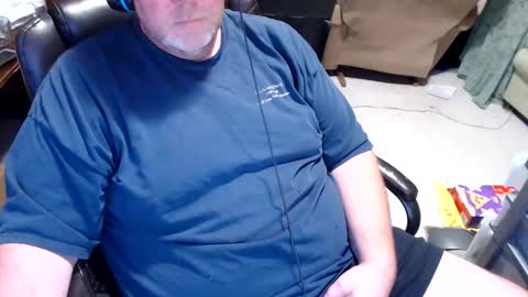 tinyhubba online show from January 10, 2025, 7:32 pm