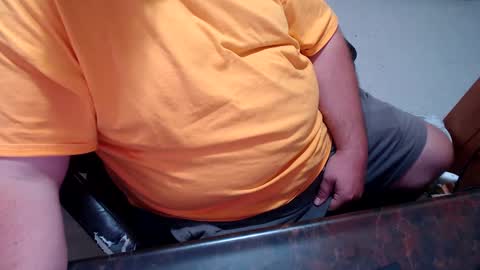 tinyhubba online show from October 4, 2025, 9:02 pm