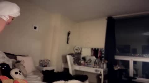 Snapshot of tinykylie chatting on January 11, 2025, 2:52 am stage Kylie Sinner brand CLITBAIT online show from January 11, 2025, 2:52 am