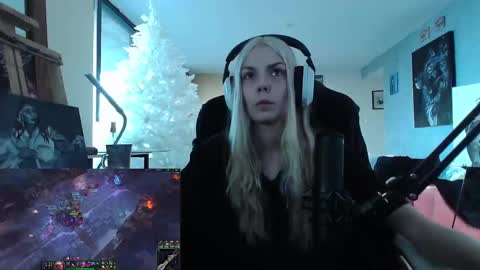 Snapshot of tinykylie chatting on January 17, 2025, 11:59 am stage Kylie Sinner brand CLITBAIT online show from January 17, 2025, 11:59 am