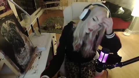 Snapshot of tinykylie chatting on January 27, 2025, 3:15 am stage Kylie Sinner brand CLITBAIT online show from January 27, 2025, 3:15 am