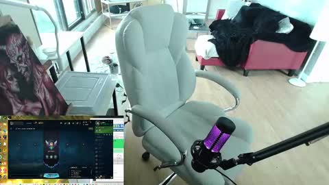 Snapshot of tinykylie chatting on January 28, 2025, 4:30 pm stage Kylie Sinner brand CLITBAIT online show from January 28, 2025, 4:30 pm