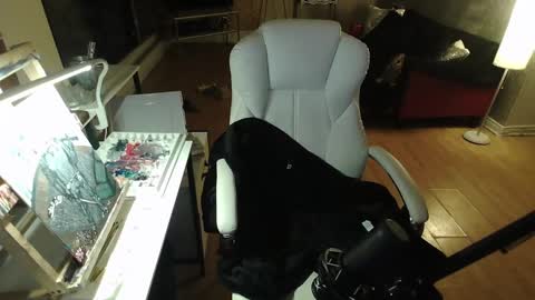 Snapshot of tinykylie chatting on February 2, 2025, 7:52 am stage Kylie Sinner brand CLITBAIT online show from February 2, 2025, 7:52 am