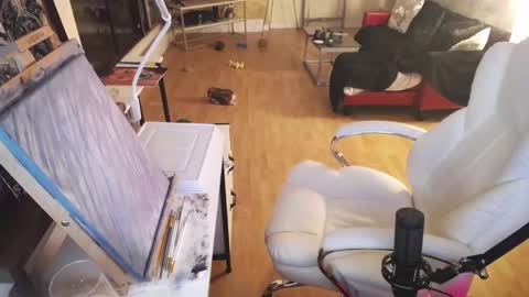 Snapshot of tinykylie chatting on February 17, 2025, 3:58 am stage Kylie Sinner brand CLITBAIT online show from February 17, 2025, 3:58 am