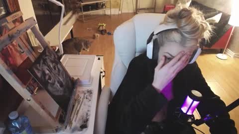 Snapshot of tinykylie chatting on February 18, 2025, 6:37 am stage Kylie Sinner brand CLITBAIT online show from February 18, 2025, 6:37 am